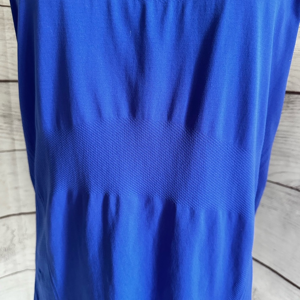 Athleta Razorback Tank - Picture 3 of 12